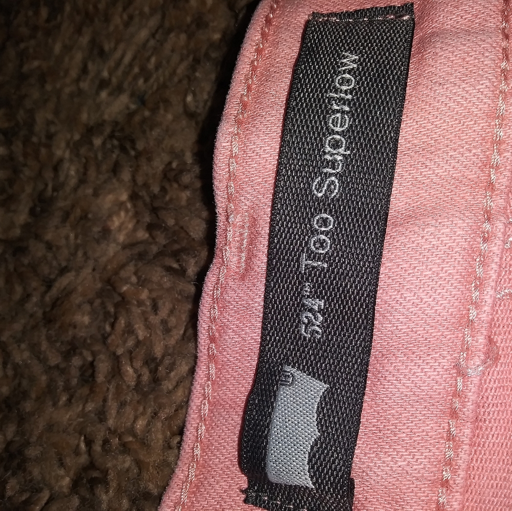 Sun washed pink levi